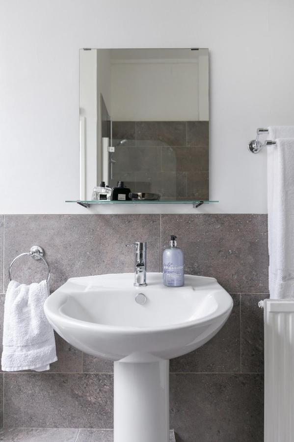 Chic 1 Bedroom Apartment In Bloomsbury, Sleeps 4 London Ngoại thất bức ảnh